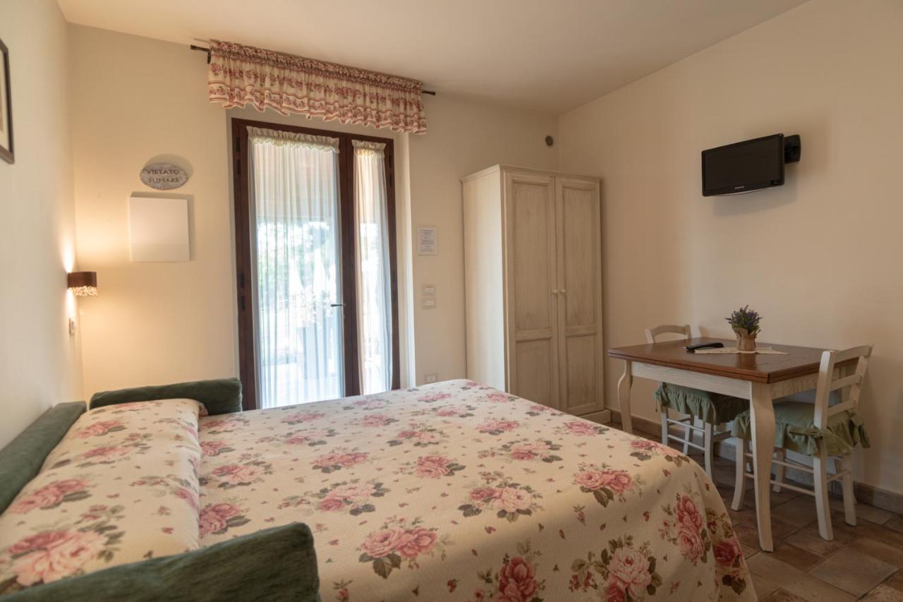 Rosa Di Assisi Acomodação com café da manhã Bastia Umbra Exterior foto