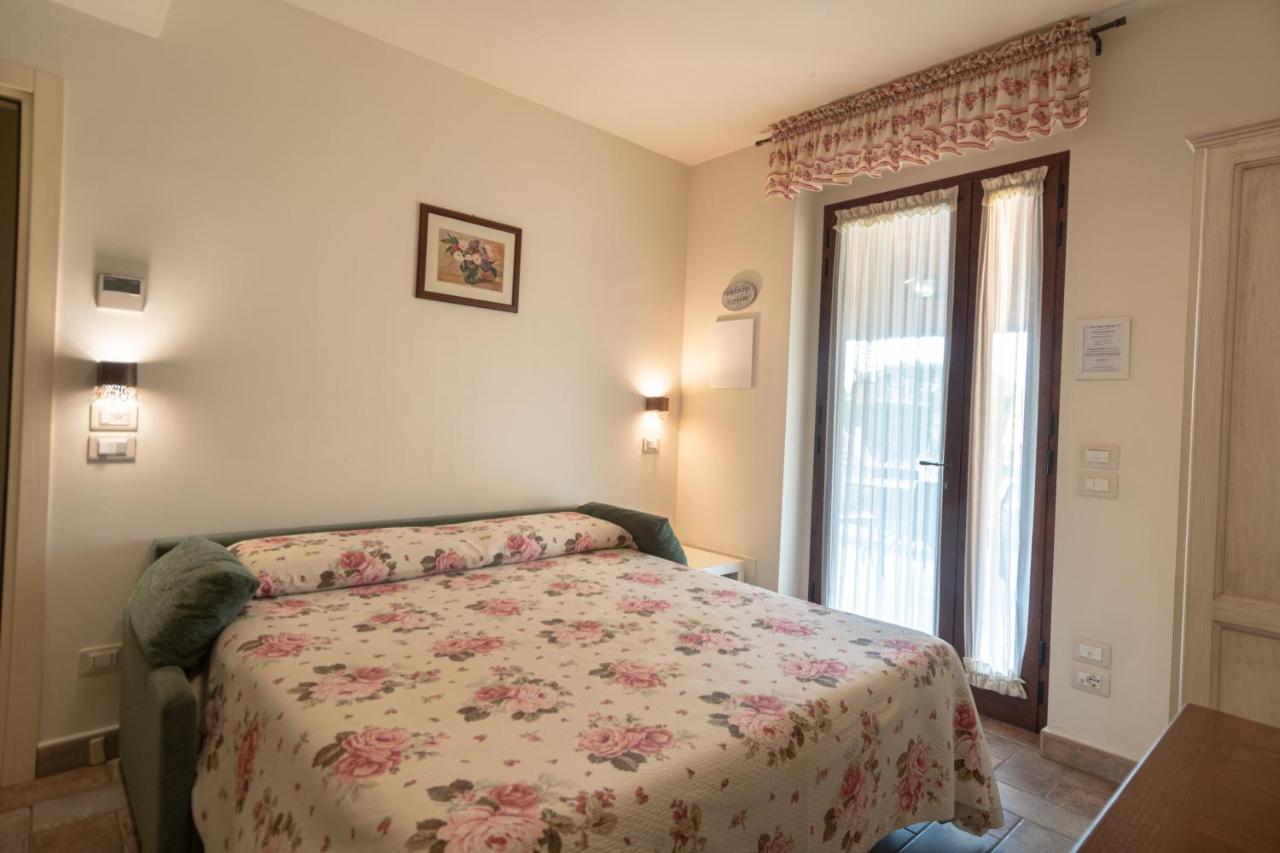 Rosa Di Assisi Acomodação com café da manhã Bastia Umbra Exterior foto
