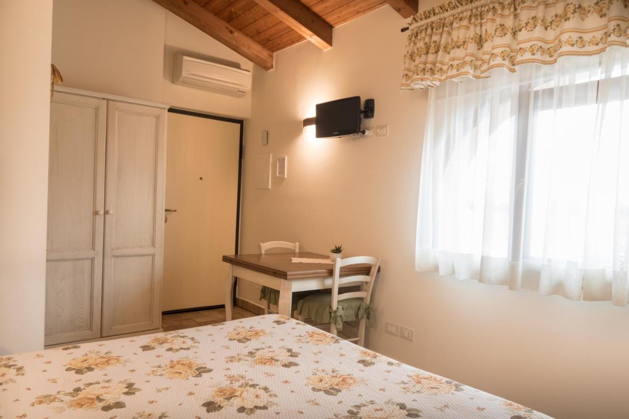 Rosa Di Assisi Acomodação com café da manhã Bastia Umbra Exterior foto