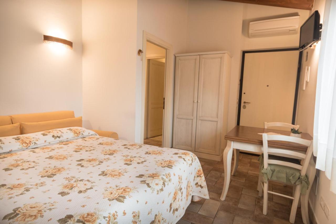 Rosa Di Assisi Acomodação com café da manhã Bastia Umbra Exterior foto