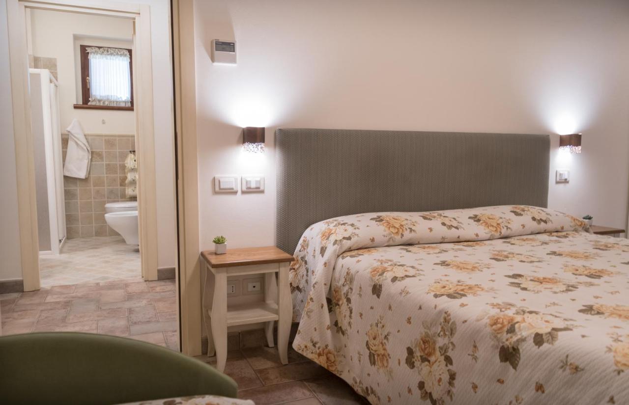 Rosa Di Assisi Acomodação com café da manhã Bastia Umbra Exterior foto