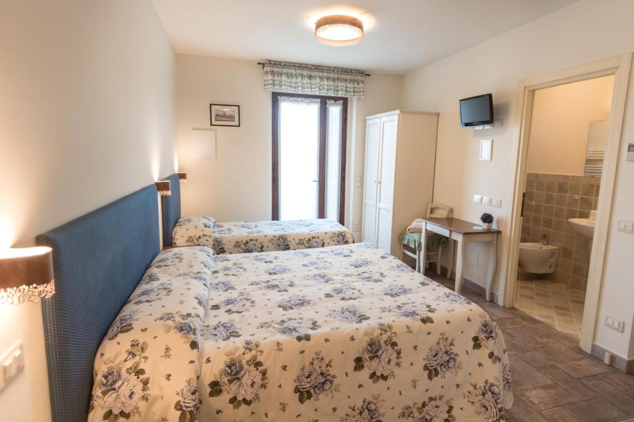 Rosa Di Assisi Acomodação com café da manhã Bastia Umbra Exterior foto