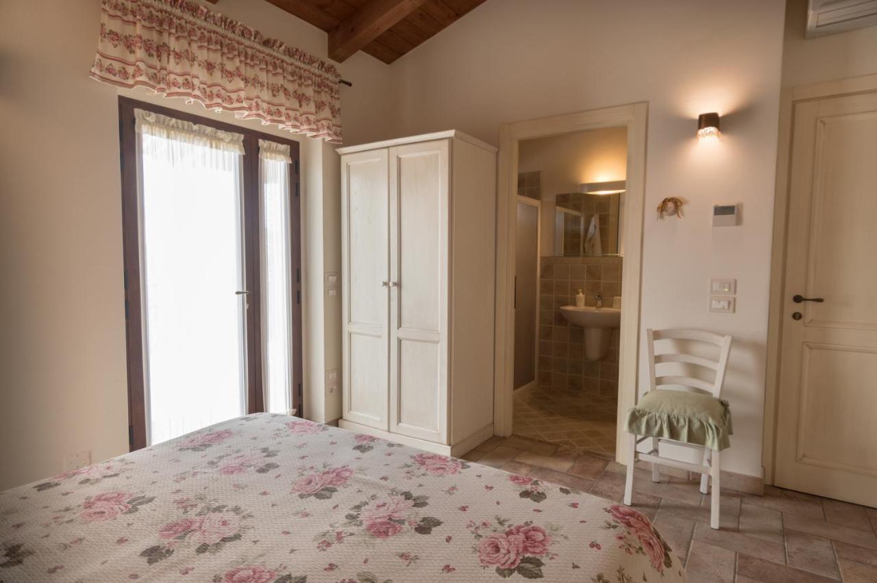 Rosa Di Assisi Acomodação com café da manhã Bastia Umbra Exterior foto
