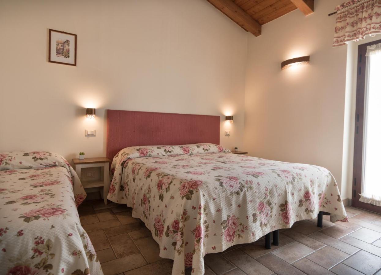 Rosa Di Assisi Acomodação com café da manhã Bastia Umbra Exterior foto