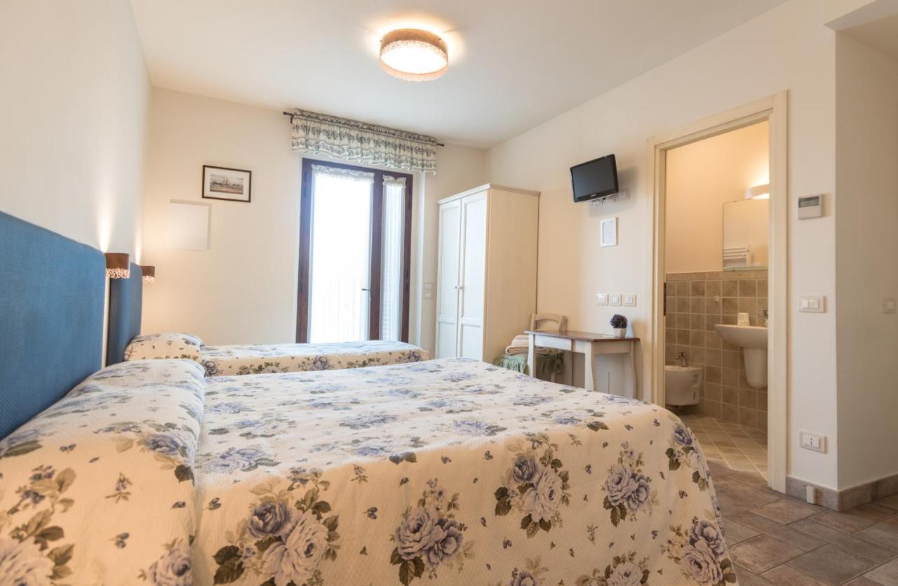 Rosa Di Assisi Acomodação com café da manhã Bastia Umbra Exterior foto